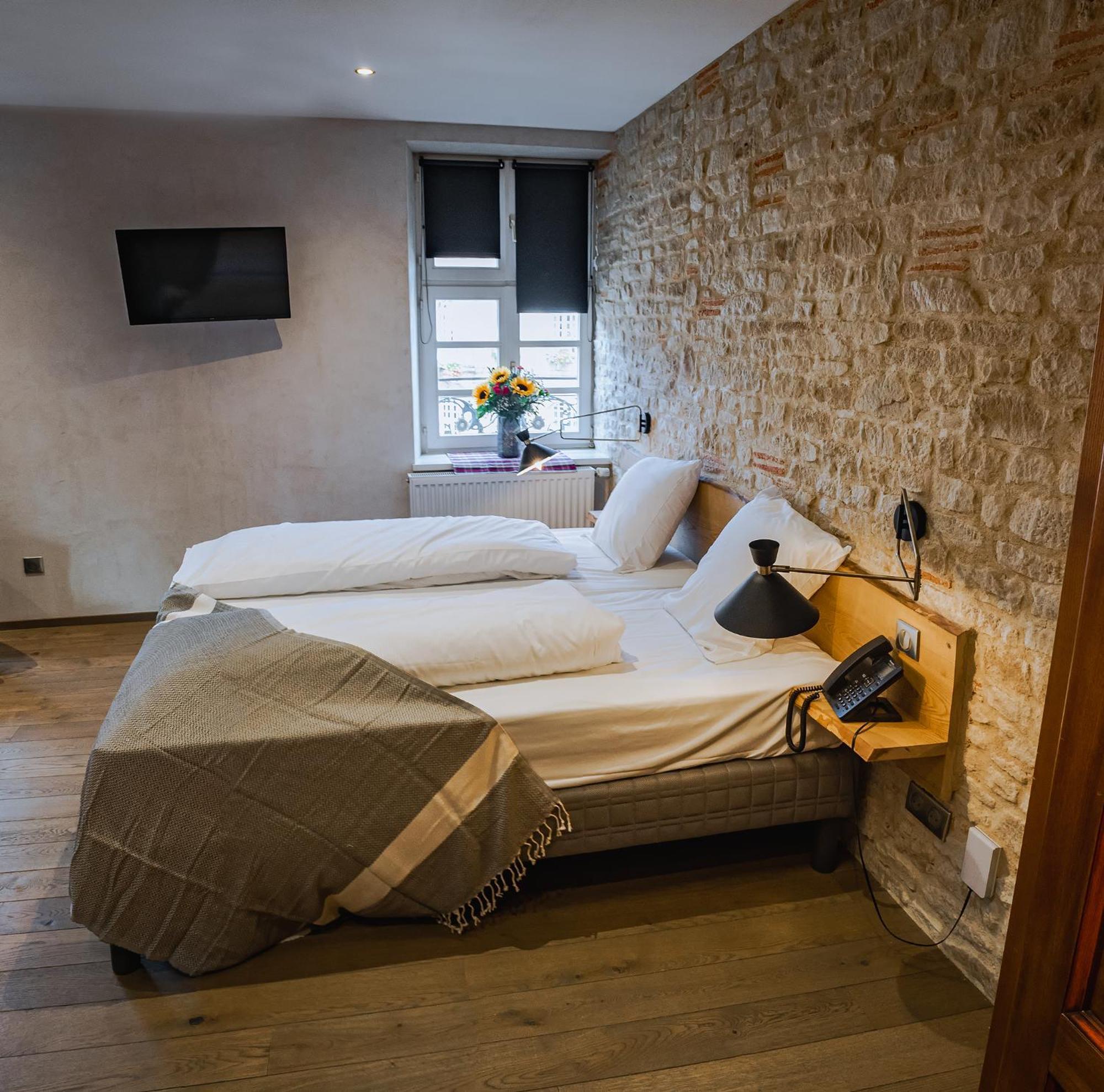 La Couronne A Wissembourg Otel Dış mekan fotoğraf
